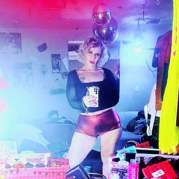 Meet your Posher, Heidi - Picture 5 of 12